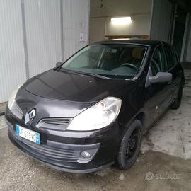 Renault Clio 1.2 16V 5 porte Dynamique