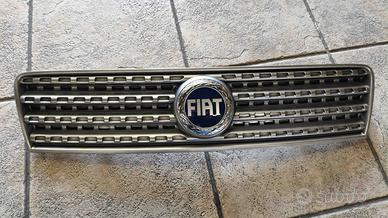 GRIGLIA RADIATORE FIAT PUNTO 3/2007 GRIGIO CON FRE