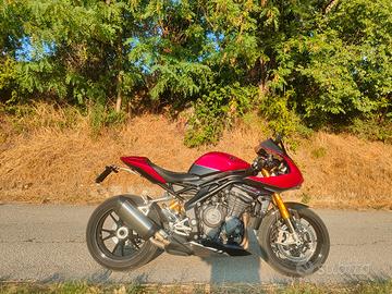 Triumph Speed triple 1200 RR-RS