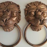 Pomello/Batacchio in Ottone Testa di Leone Vintage