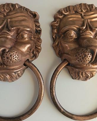 Pomello/Batacchio in Ottone Testa di Leone Vintage