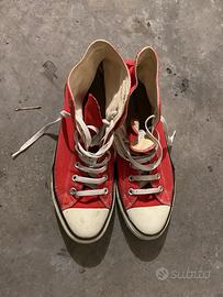 Converse rosse