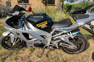 Yamaha R1 2001  44.000 km