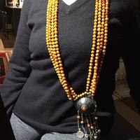 Collana antica perle ambra con pendaglio etnico