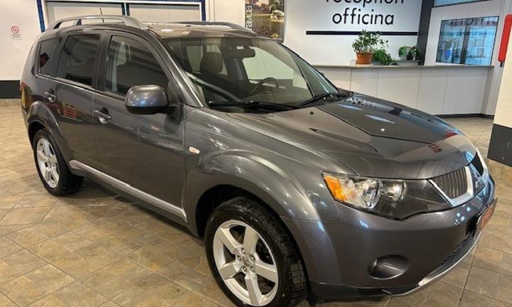 MITSUBISHI Outlander 2.0 DI-D "7POSTI" 4WD "NEO