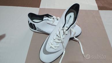 Scarpe calcetto nuove 45