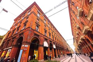 Appartamento di 140 m² con 4 locali a Bologna