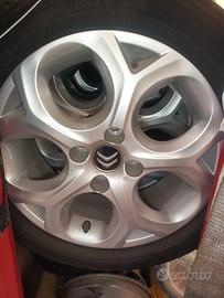 4 cerchi + gomme  nuovi per c3