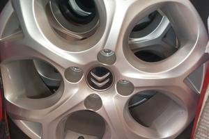 4 cerchi + gomme  nuovi per c3