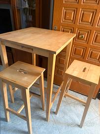 Tavolo alto IKEA BJORKUDDEN con 2 sgabelli