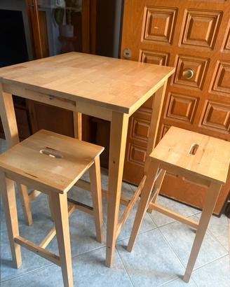 Tavolo alto IKEA BJORKUDDEN con 2 sgabelli
