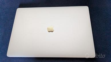 MacBook Pro 2016  15" i7 16GB RAM