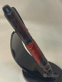 Penna fatta a mano con misto resina e legno "EA"