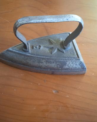 ferro da stiro vecchio vintage collezione