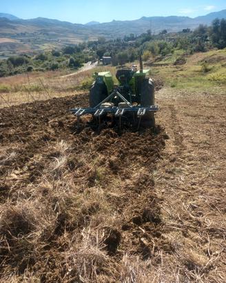 trattore  agricoli 
