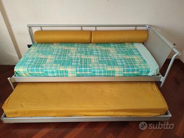 Coppia di letti singoli 200 x 90 cm