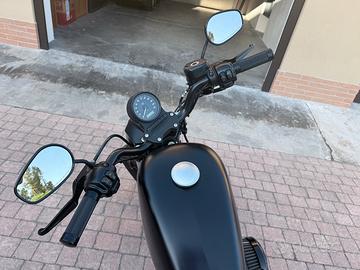 Moto harley-davidson 883