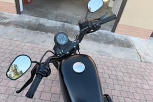 Moto harley-davidson 883