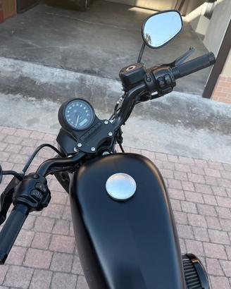 Moto harley-davidson 883
