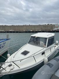 Saver 22 Cabin Fisher