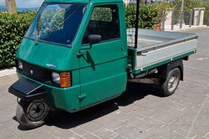 Piaggio APE TM703