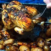 Pentola per cottura a induzione, con rivestimento 