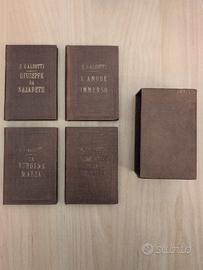 Cofanetto da quattro libri religiosi antichi 1882