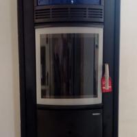 Stufa a pellet scaldavivande