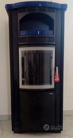 Stufa a pellet scaldavivande