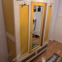 Armadio con specchio