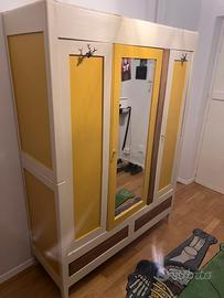 Armadio con specchio
