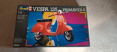 Revell Vespa 125 Primavera 1:9 - 07978