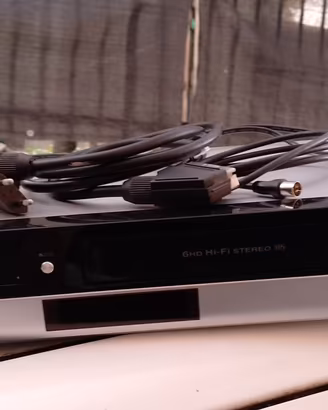 LETTORE DVD E VHS LG V190 no telecomando 