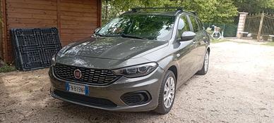 Fiat Tipo SW 1300 Multijet con gancio traino