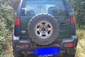 Nissan Terrano 3 porte autovettura