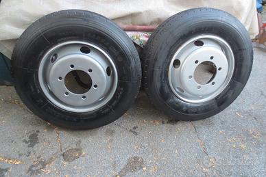 Coppia ruote complete Iveco 8.5 r 17.5 michelin