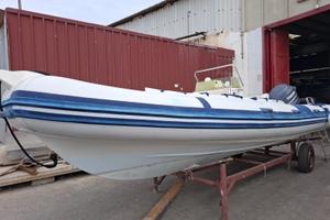 Joker Coaster 650 + motore fuoribordo YAMAHA 150