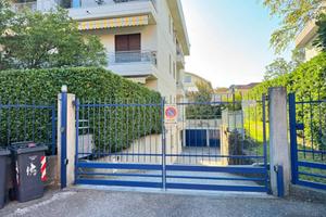 Box / Garage di 30 m² a Varese