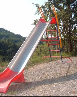 Scivolo da giardino