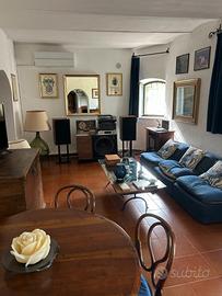 Casa indipendente con giardino