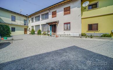 AMPIO TERRATETTO CON GIARDINO!