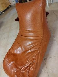 Chaise lougue in ecopelle nocciola invecchiato nuo