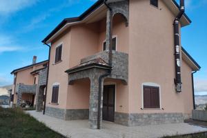 Villa monofamiliare 460 mq zona residenziale