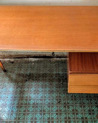 Scrivania legno massello con cassettiera NO IKEA