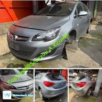 Opel Astra anno 2011 per ricambi Fi