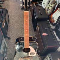 Fender Squier "HELLO KITTY"