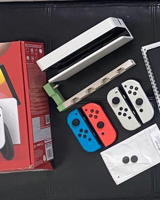 Nintendo switch con accessori