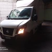 Nissan nv400