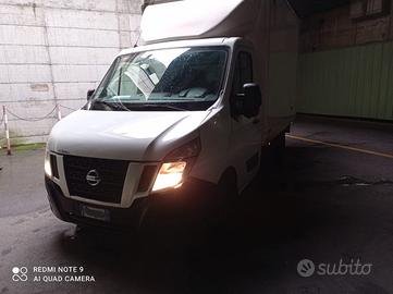 Nissan nv400