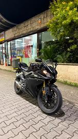 Yamaha yzf r125